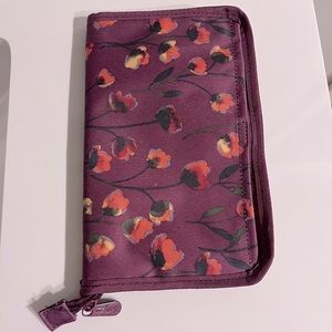 Thirty-one Get Creative zipper pouch. Never used. Pretty fall print.